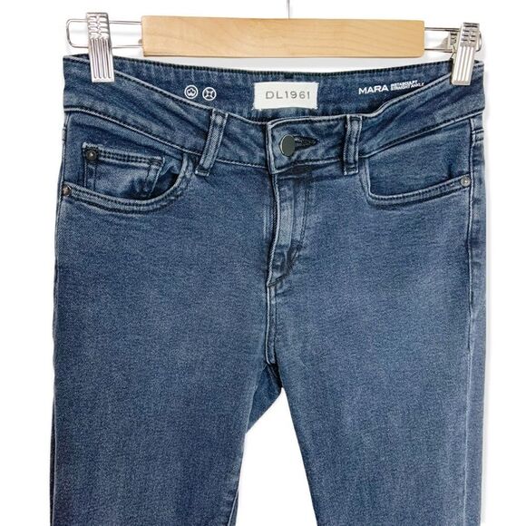 DL1961 Mara Instasculpt Mid Rise Straight Ankle Frayed Snap Jeans (A10) - Picture 4 of 11